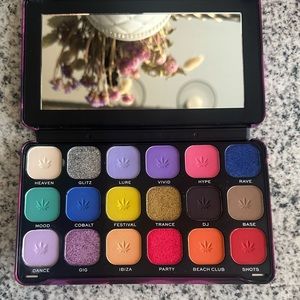 New: Revolution Make Up Palette